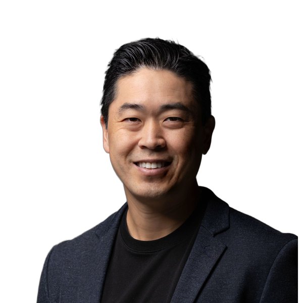 Dr. Cristian Higashi